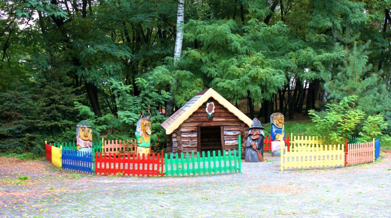 ホテルPark Lesny 'U Kaczyny' Rogow エクステリア 写真